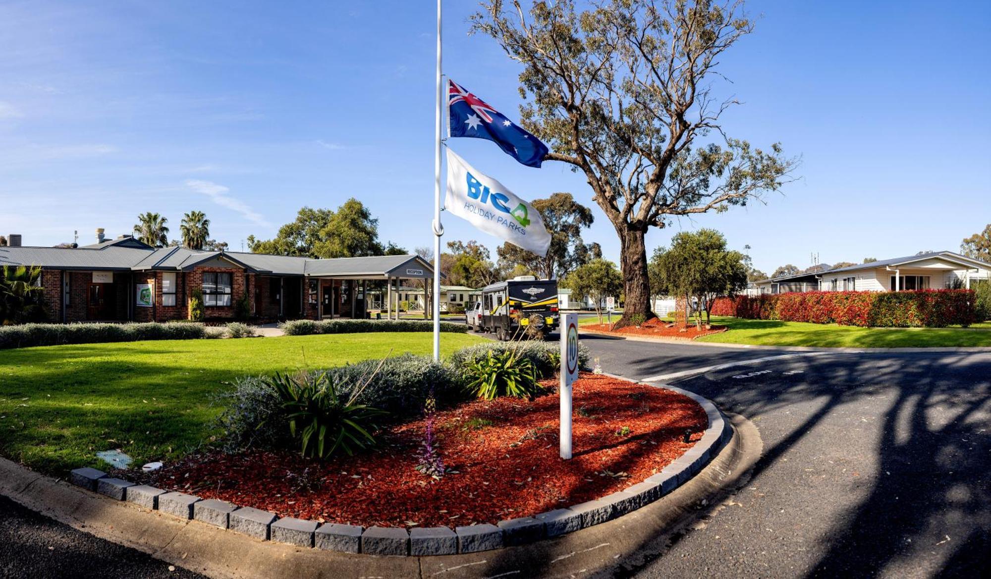 Big4 Mudgee Holiday Park Buitenkant foto