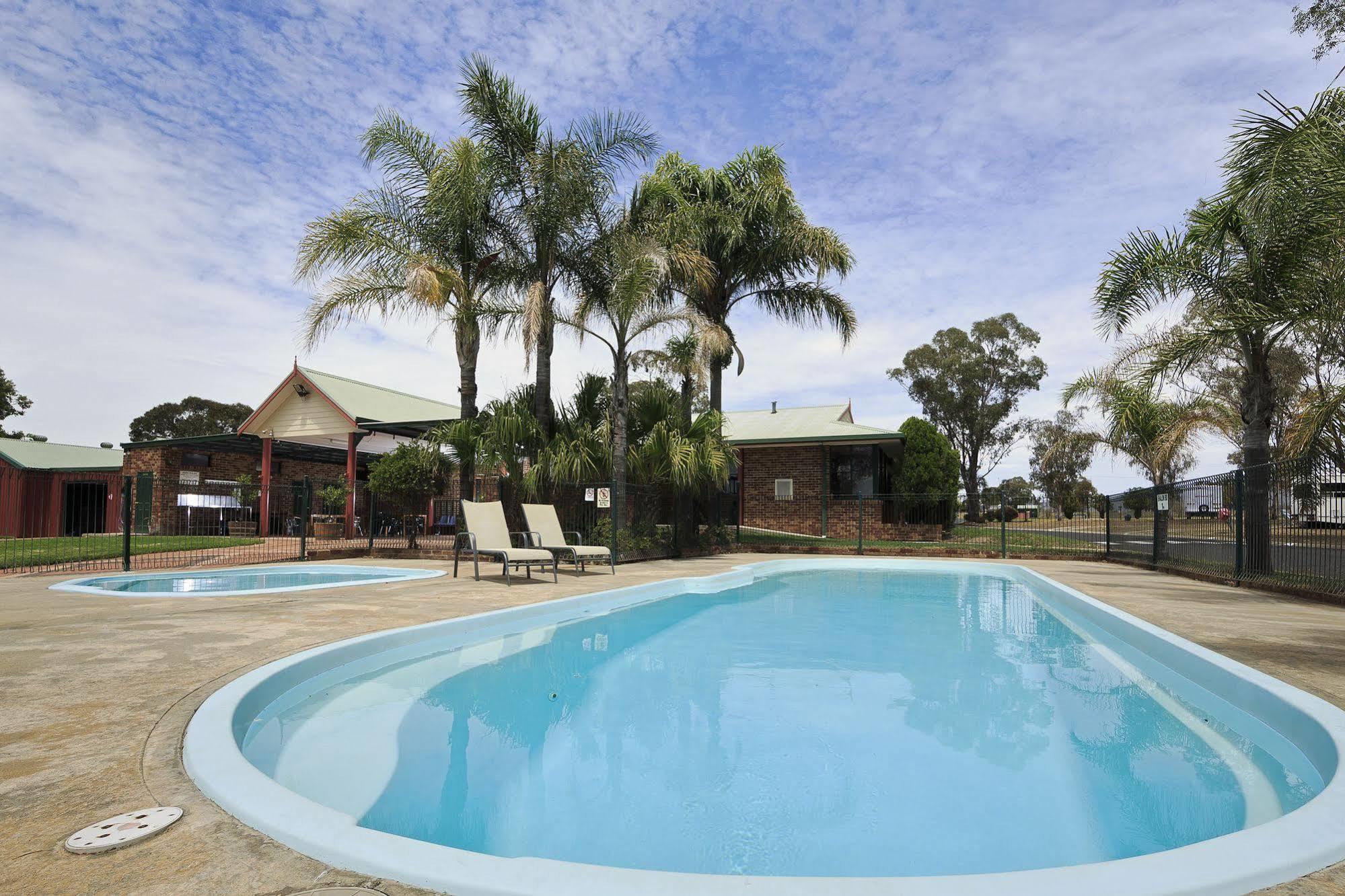 Big4 Mudgee Holiday Park Buitenkant foto